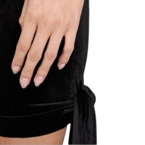 NWOT Likely Black Velvet Welcox Mini Dress – Sz 2 - Picture 5 of 11